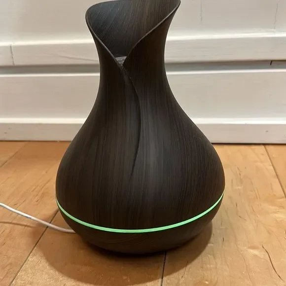 Humidifier w/6 Colour LED 9x6” - Picture 2 of 14